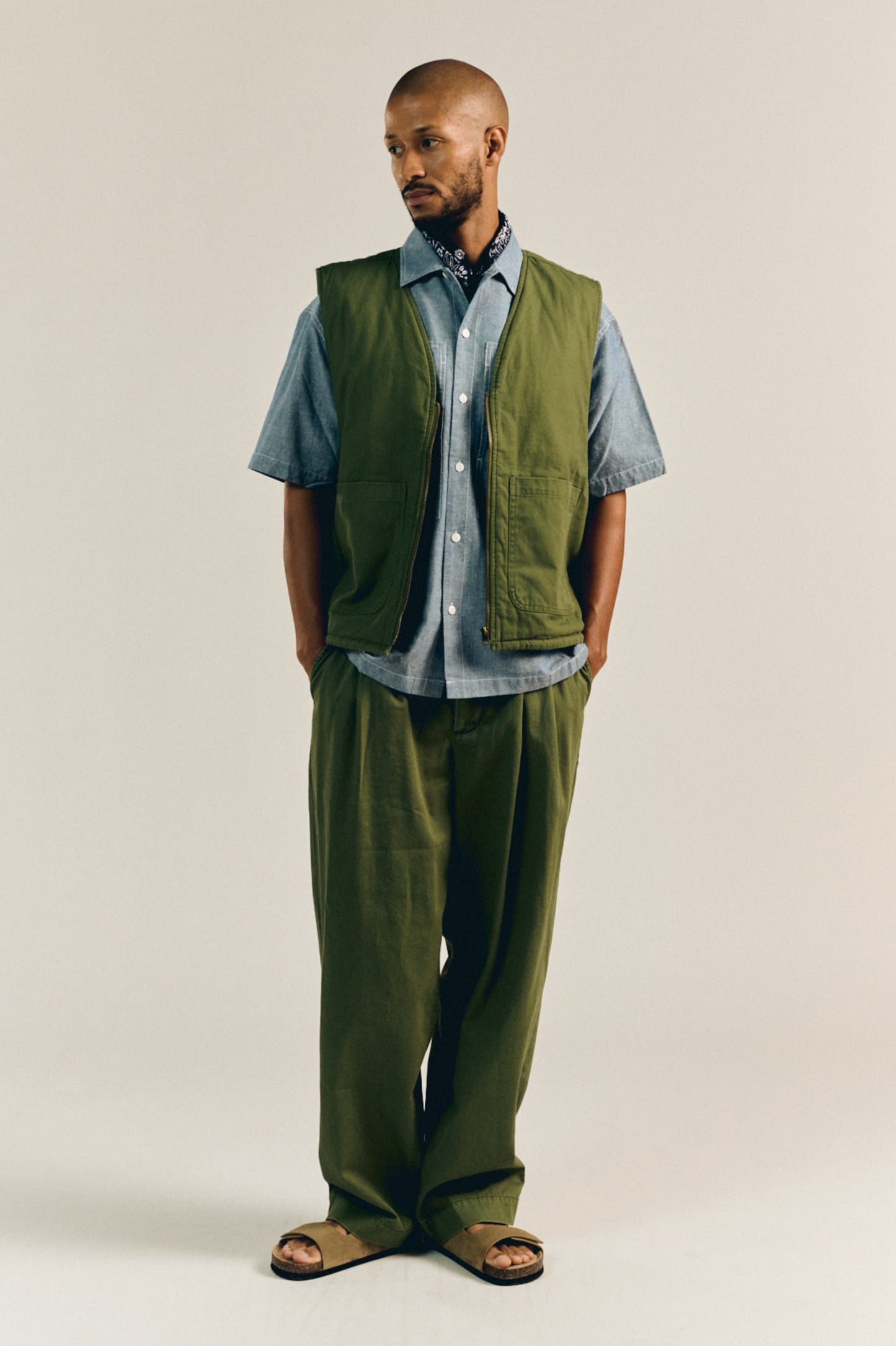 VESTE SANS MANCHE ISHIRO KAKI